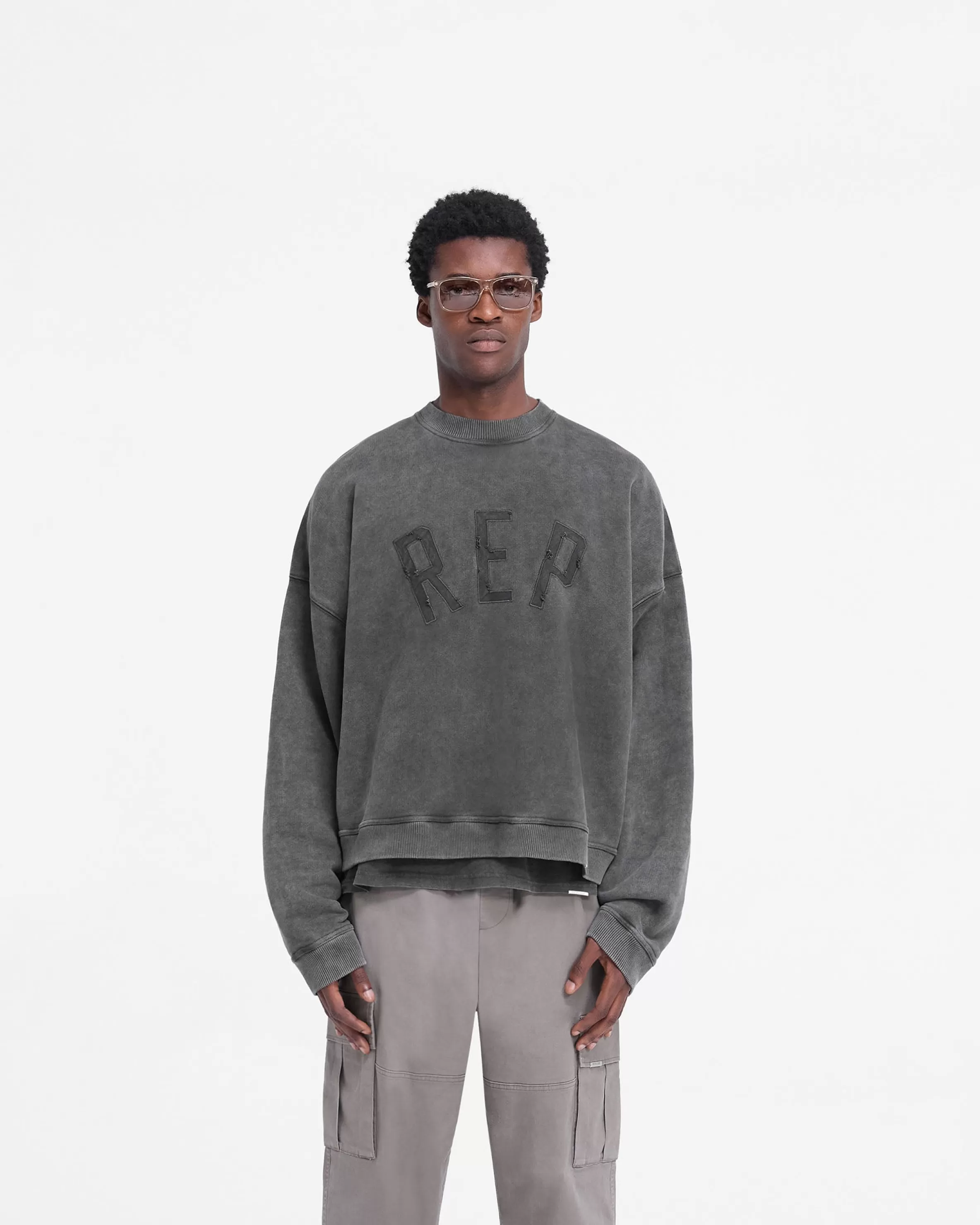 Rep Applique Sweater - Vintage Black^Represent Best Sale
