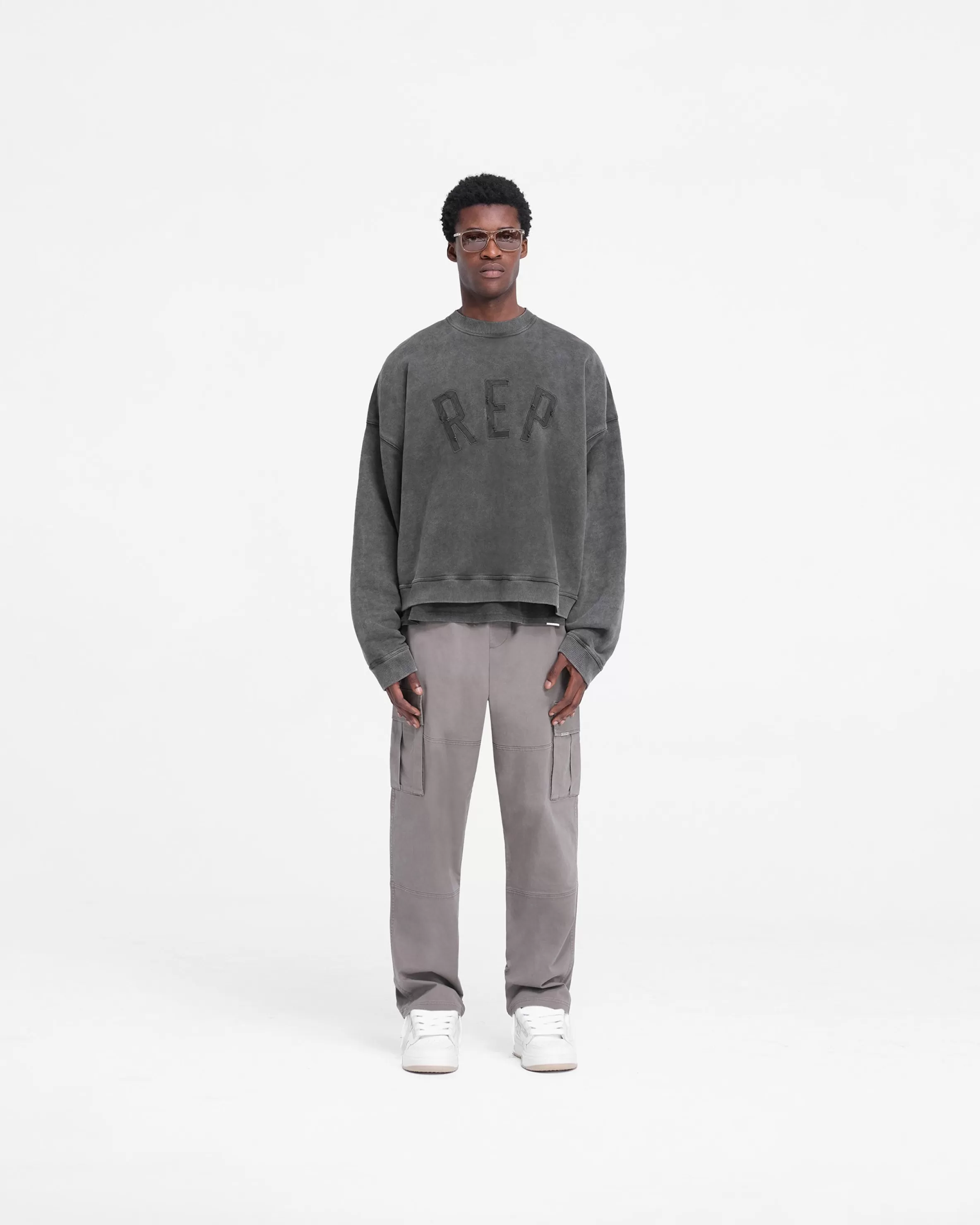 Rep Applique Sweater - Vintage Black^Represent Best Sale