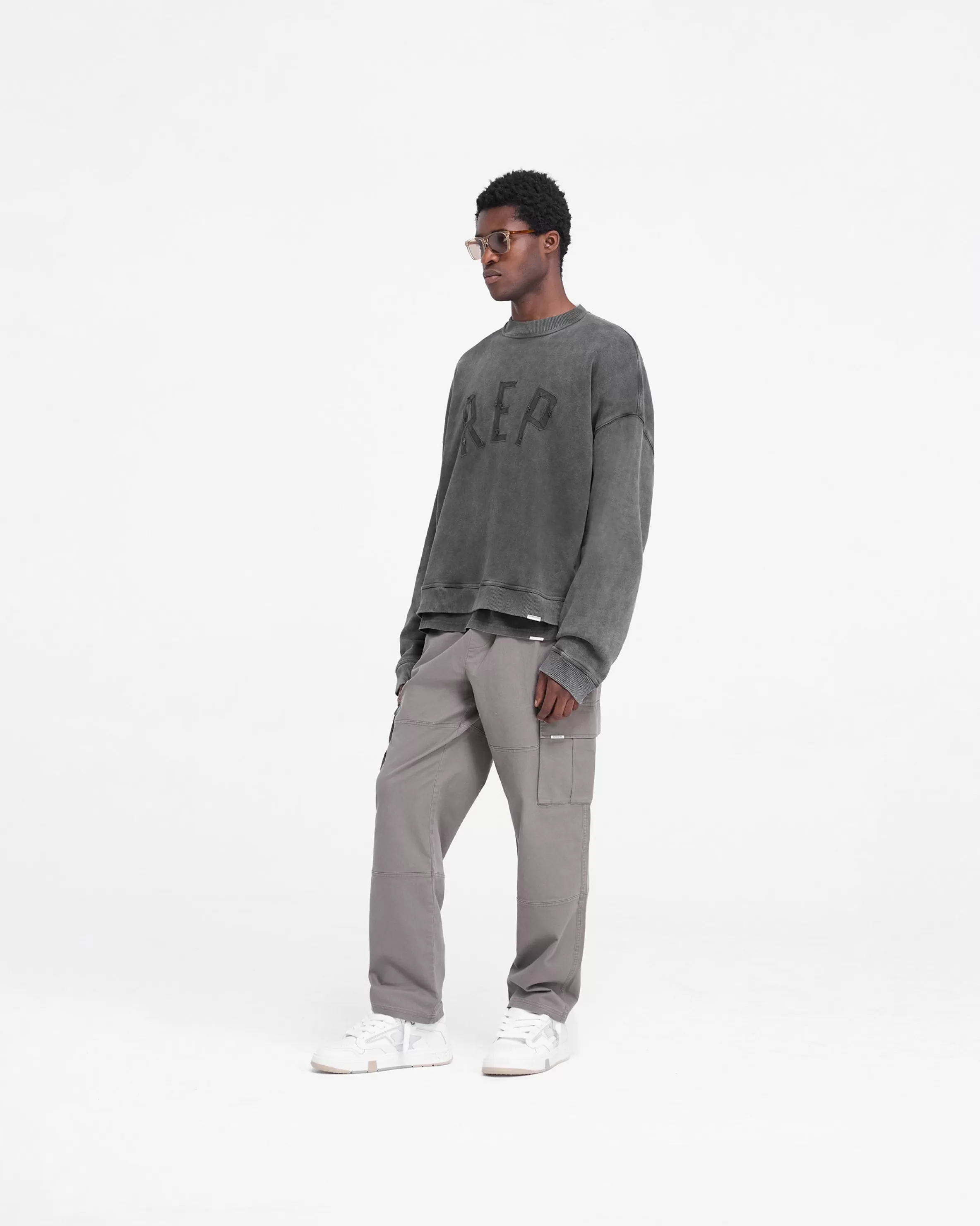 Rep Applique Sweater - Vintage Black^Represent Best Sale