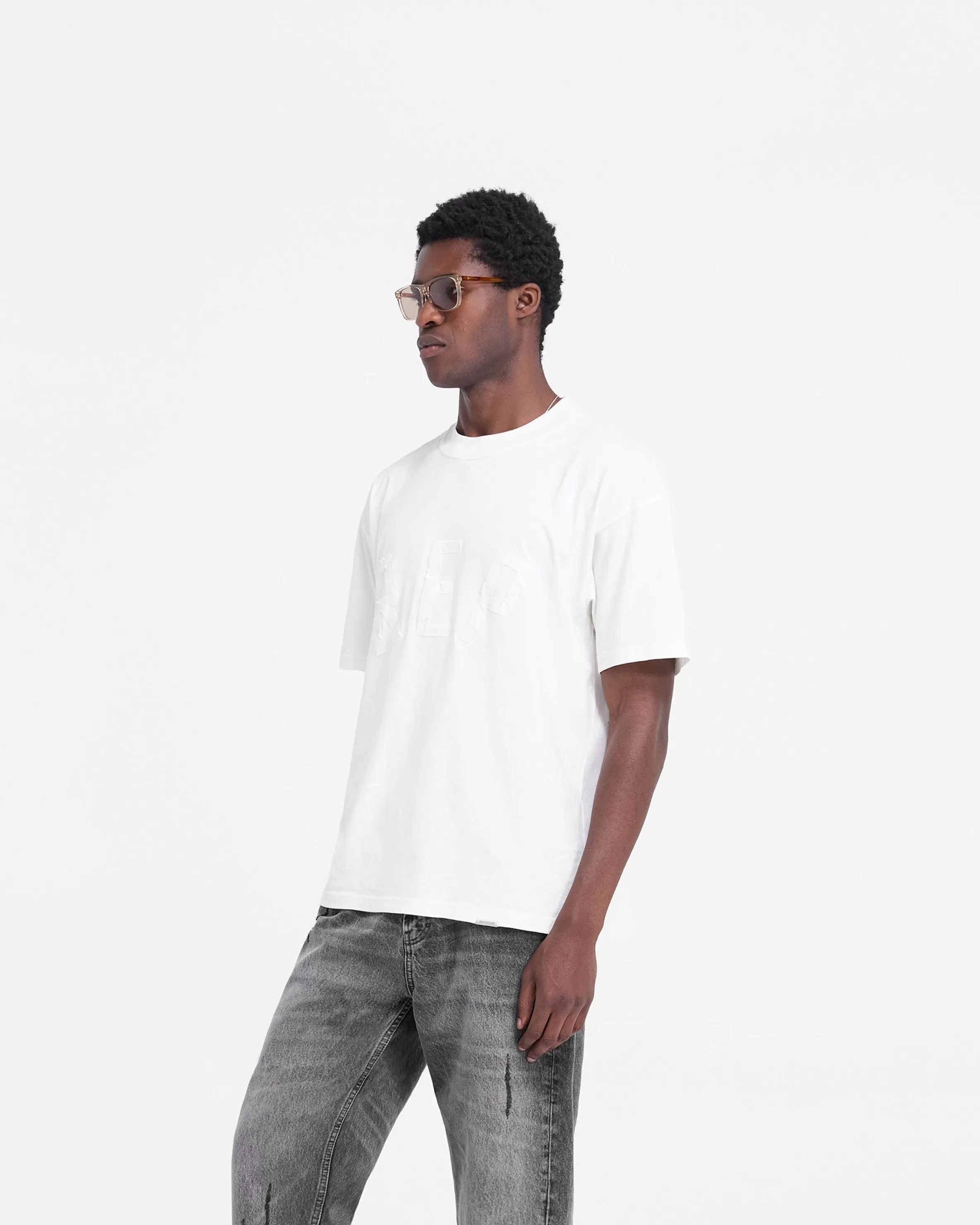 Rep Applique T-Shirt - Flat White^Represent Outlet