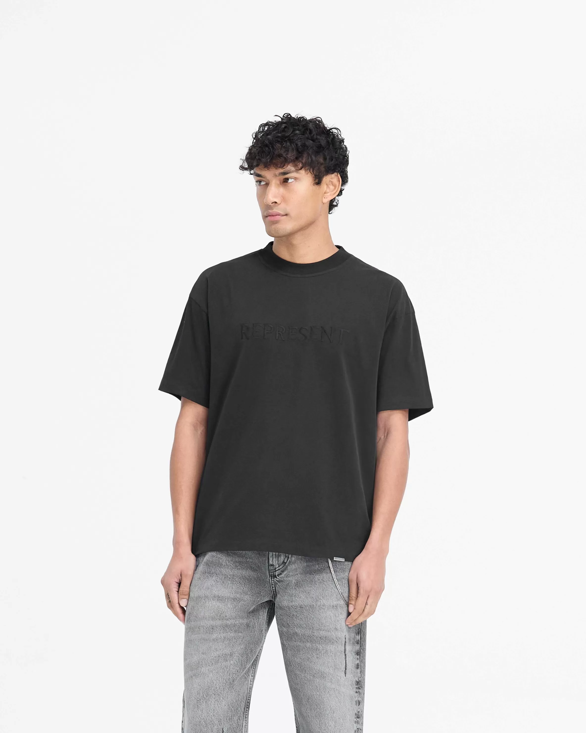 Serif Logo T-Shirt - Jet Black^Represent Fashion